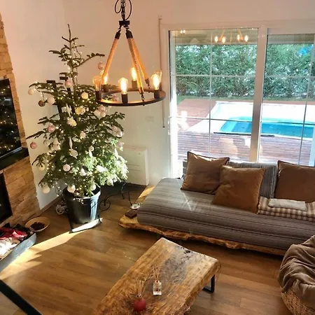 Ingrit Villa