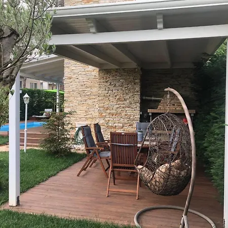 Ingrit Villa Durrës